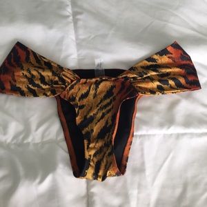 VS Brazilian bikini bottoms in tiger print