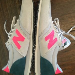 New Balance 420 pink/green/grey