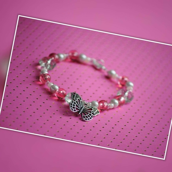 Pink/Pearl Butterfly charm bracelet
