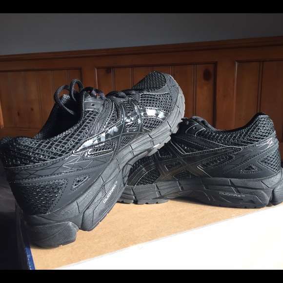 ASICS GEL BLACK GT-1000 RUNNING SHOES NEW