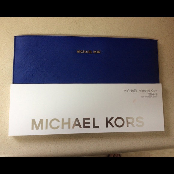 Michael Kors Sleeve Case