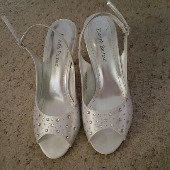 David's Bridal white / rhinestone slingback peep toe heel, 7. NWT.