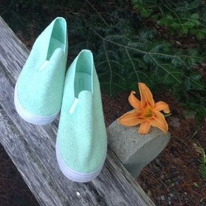 Ordered online, they do not fit. :(