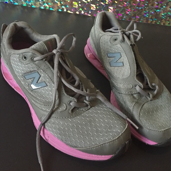 New balance size 9 tennis shoes ❤️