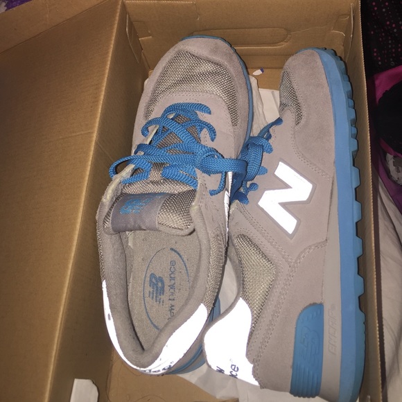 NEW BALANCE SIZE 7 MENS - Picture 1 of 2