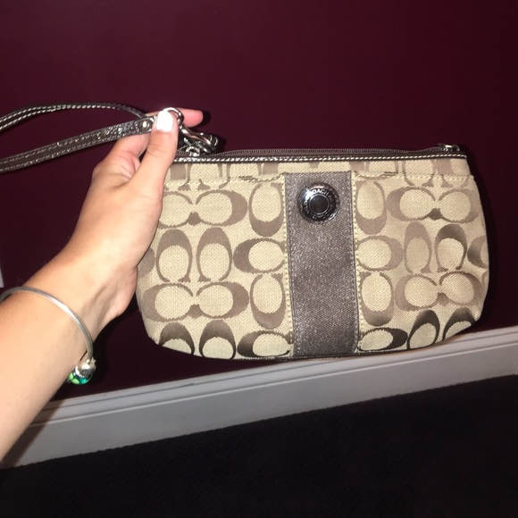 Michael Kors wristlet