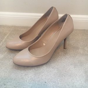 Express Nude Pumps 7.5