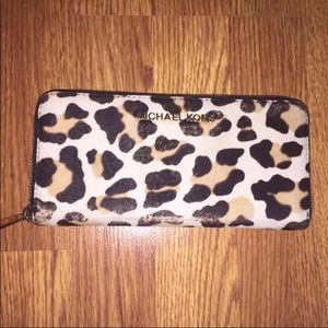 Michael kors wallet