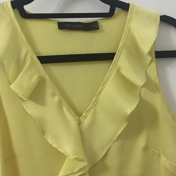 🎉LAST CALL🎉 Yellow Blouse - Picture 3 of 4