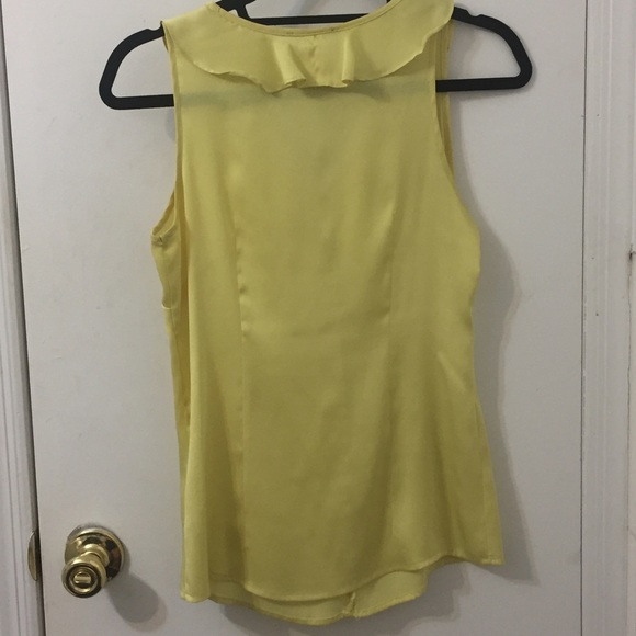 🎉LAST CALL🎉 Yellow Blouse - Picture 4 of 4