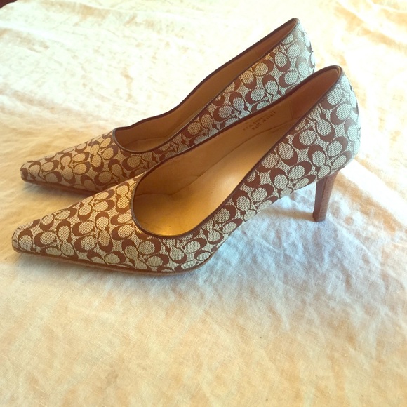 Coach Shoes - Coach Signature logo heel