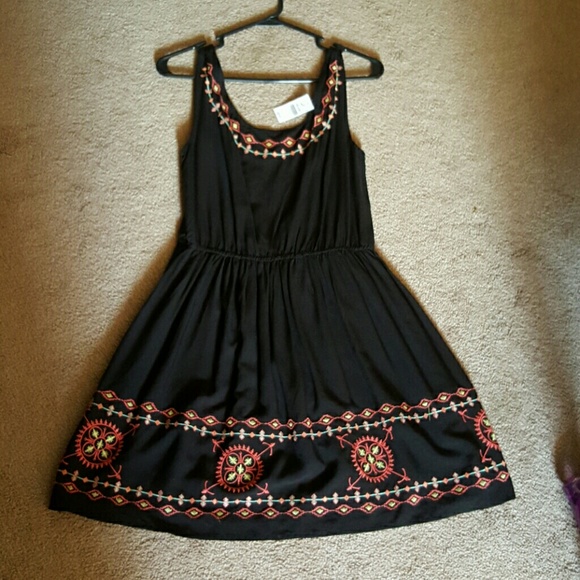 Wet seal slit back dress