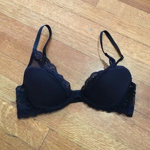 Black Natori Feathers Bra