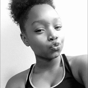 Meet your Posher, Imari