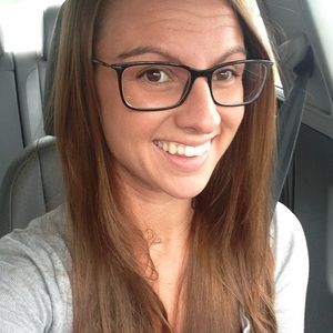 Meet your Posher, Lena