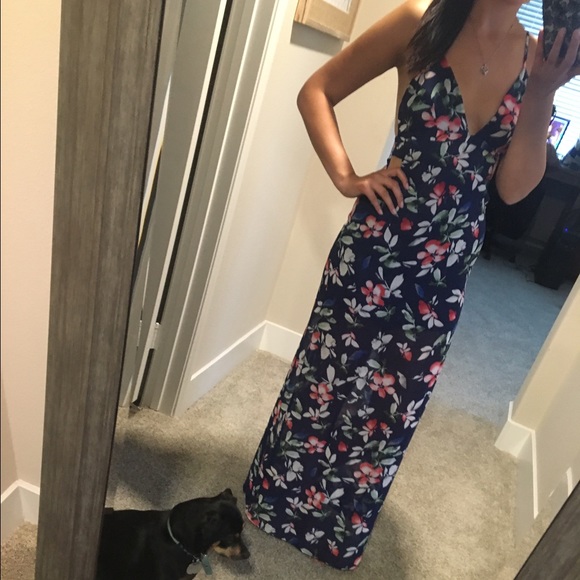 Super cute navy blue flower Maxi 🌸