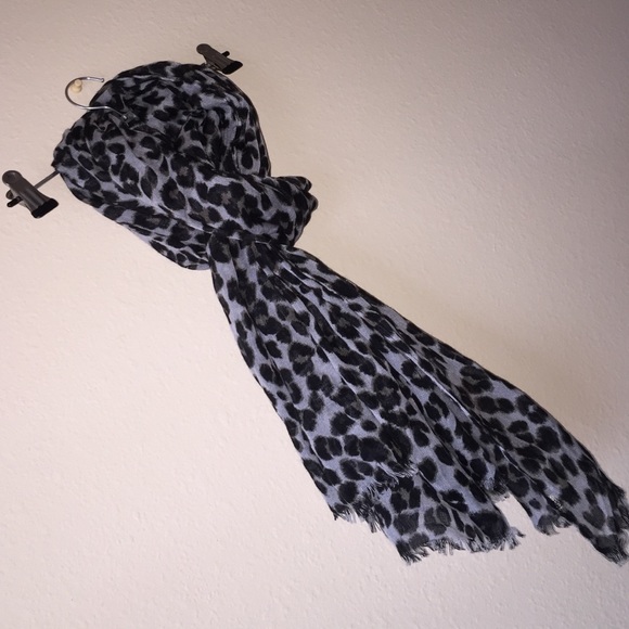 Scarf - Picture 3 of 3