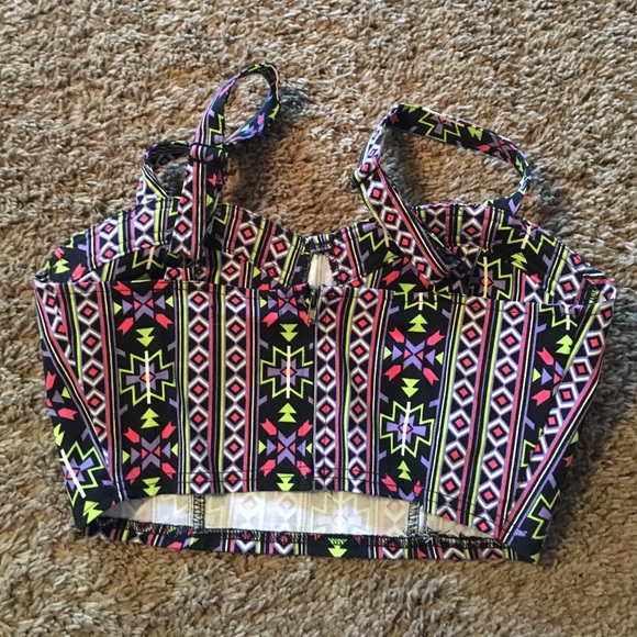 Aztec crop top - Picture 2 of 2