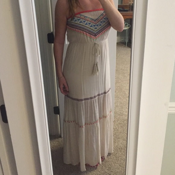 Flying Tomato maxi dress (boutique brand) - Picture 3 of 3