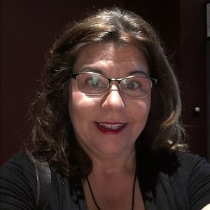 Meet your Posher, Laurie