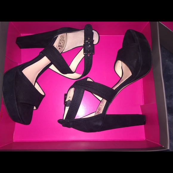 Brand new Vince Camuto black heels