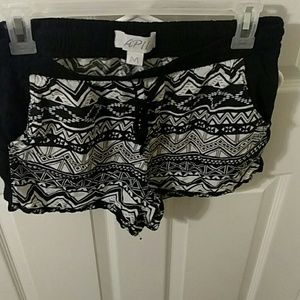 Tribal cotton leisure shorts