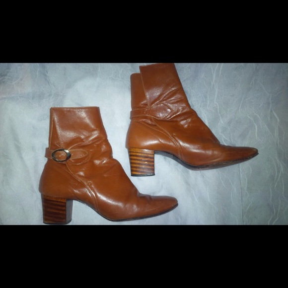Ankle high vintage camel boots with heel 5.5