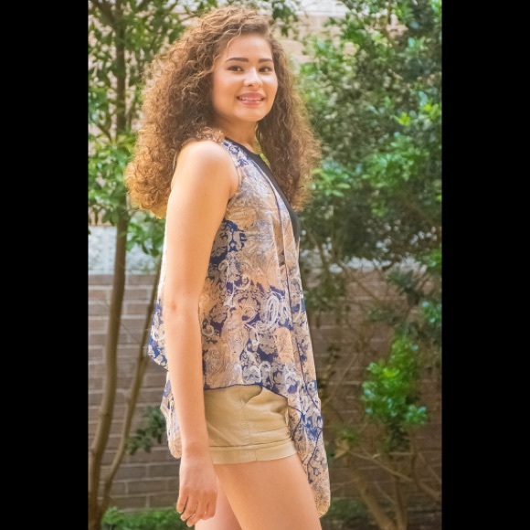 Sleeveless Racer-Back Asymmetrical Lace-Back Vest - Picture 3 of 3