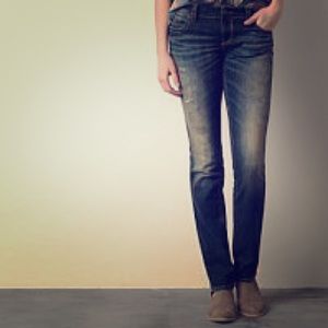 BUCKLE BLACK FIT NO. 146 STRAIGHT STRETCH JEAN