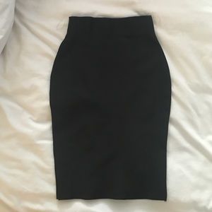 High Waisted Pencil Skirt - black. Very flattering