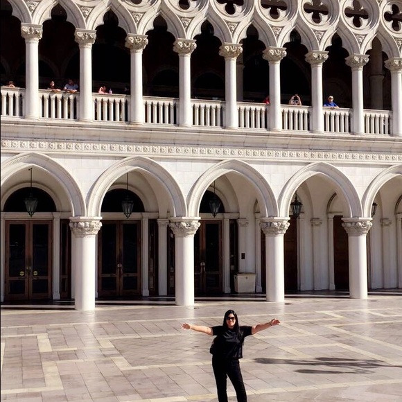 Meet your Posher, Kamilah - Picture 2 of 3