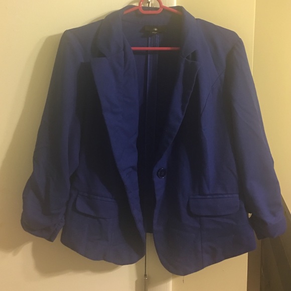 Blue Blazer - Picture 2 of 4
