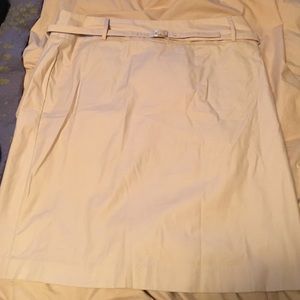 Khaki skirt with cute belt