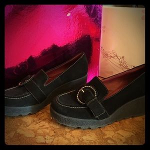 Black wedge Aerosoles
