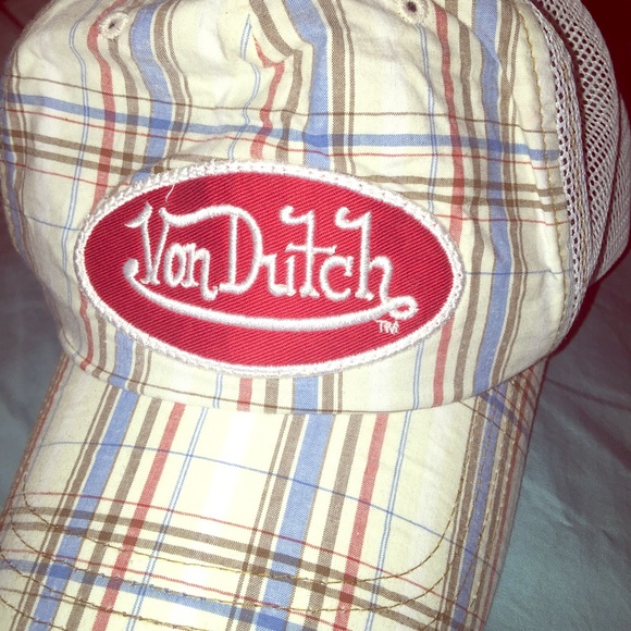 Trucker hat