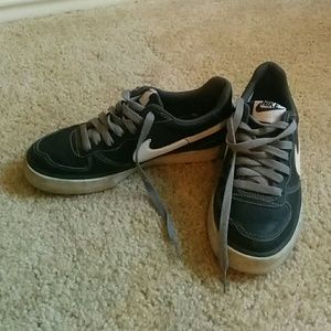 Nike Casual Tennis Shoes