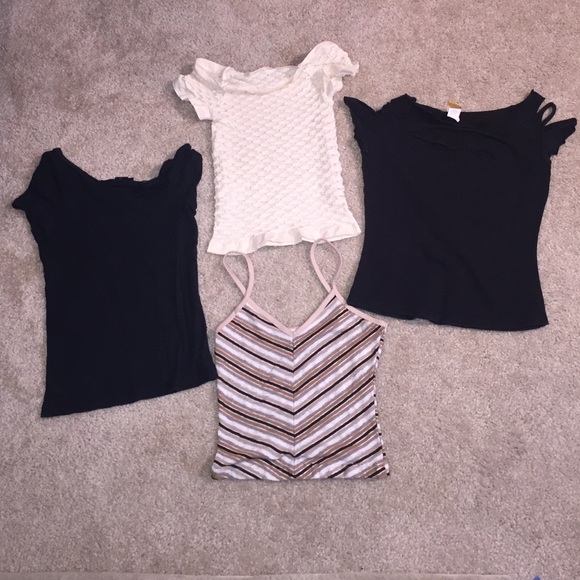 Short sleeve shirts and a tank top