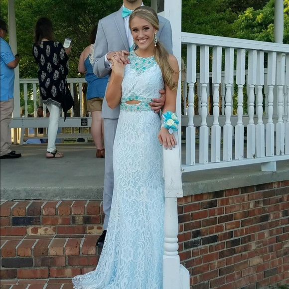 Homecoming/Prom Dress - Picture 2 of 3