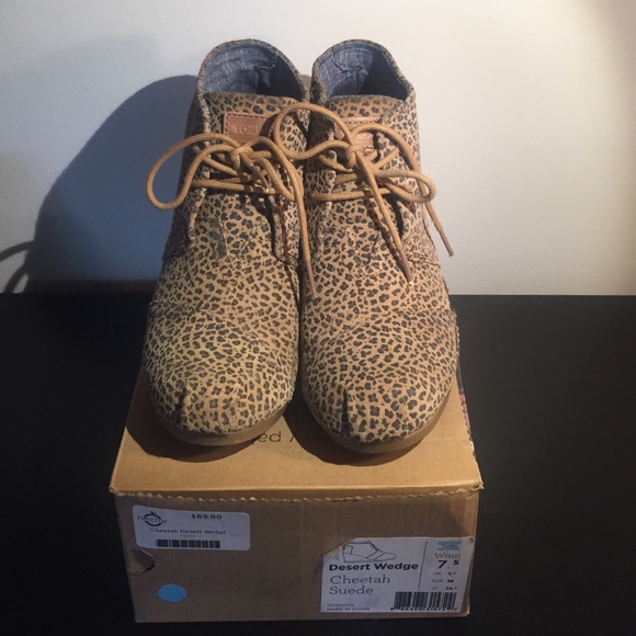 Toms deserts wedge boot 7 1/2.