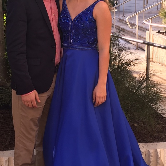 Prom dress - Picture 3 of 3