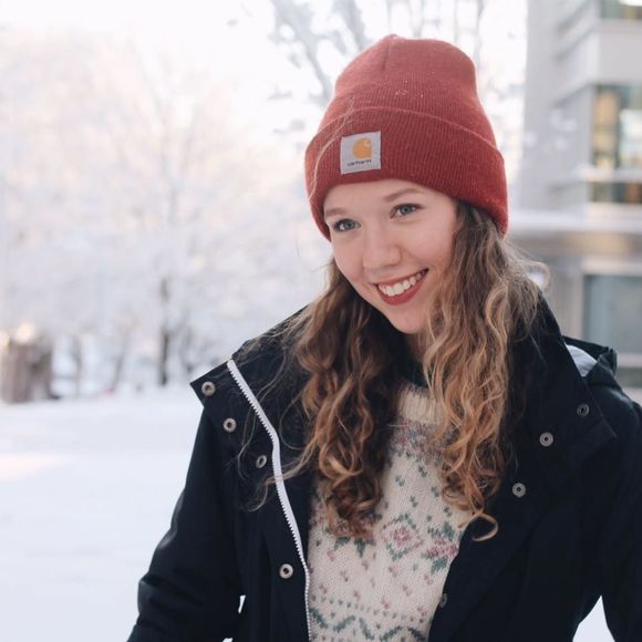 Meet your Posher, Fiona - Picture 1 of 1