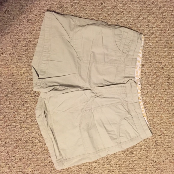 Tan Columbia shorts size 10