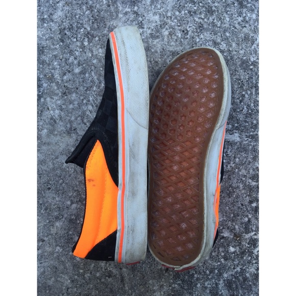 Custom Vans - Picture 2 of 4