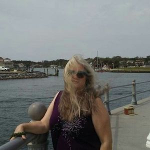 Meet your Posher, Janet