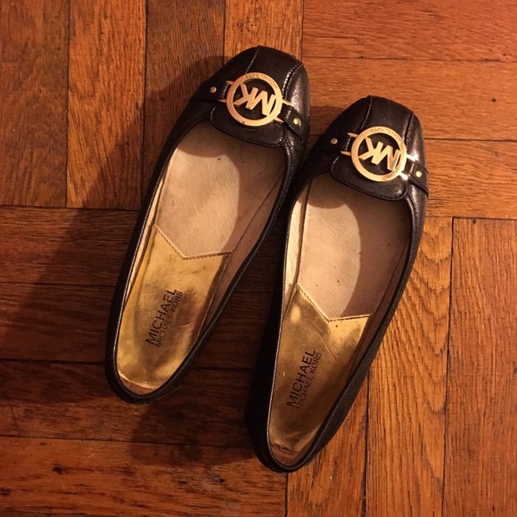 Mk shoes - Picture 2 of 3