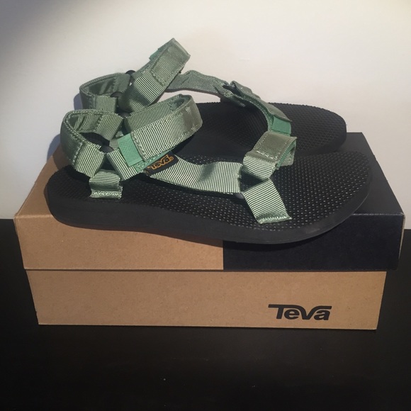 Teva original woman's sandal. Size 7