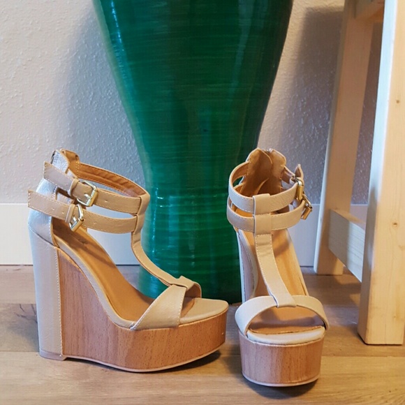 Wedge sandals