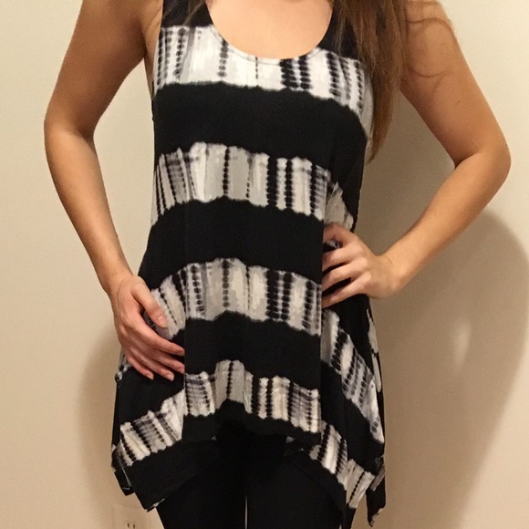 Ultra Flirt Tops - NEW WITH TAG • Black & Gray Top