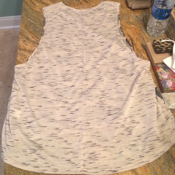 Top - Picture 2 of 2