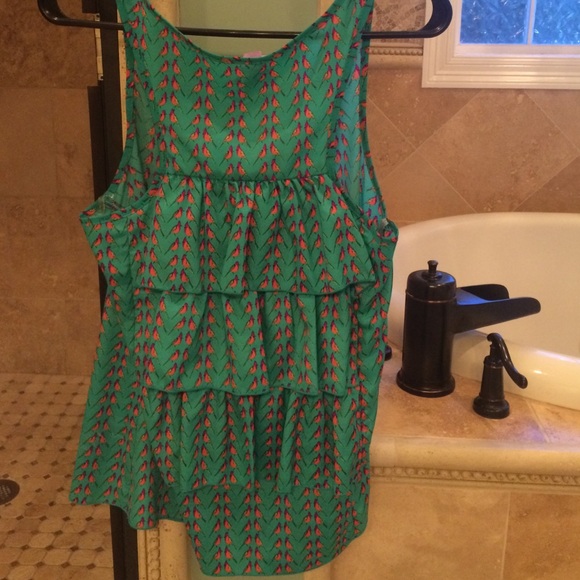 Top - Picture 3 of 4